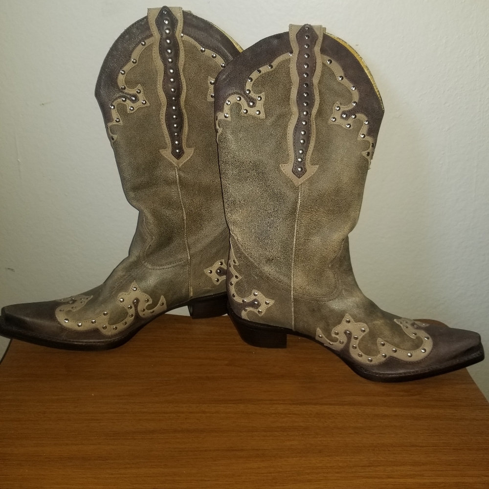 Gianni Bink size 6.5 women's cowboy boots